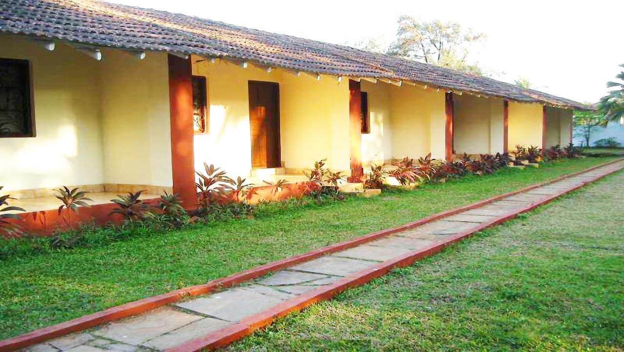 Lamour Beach Resort Benaulim Bagian luar foto