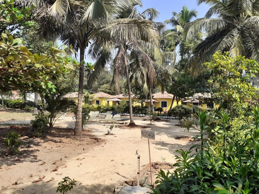 Lamour Beach Resort Benaulim Bagian luar foto
